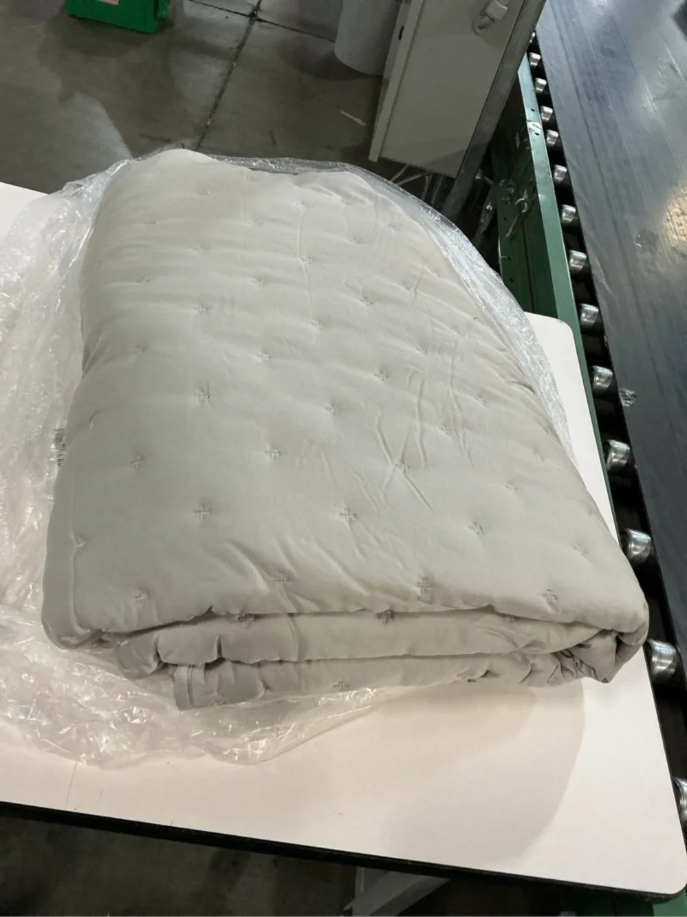 NEW King Bamboo Dream Quilt in LIGHT GREY $184 and OOS at Quince